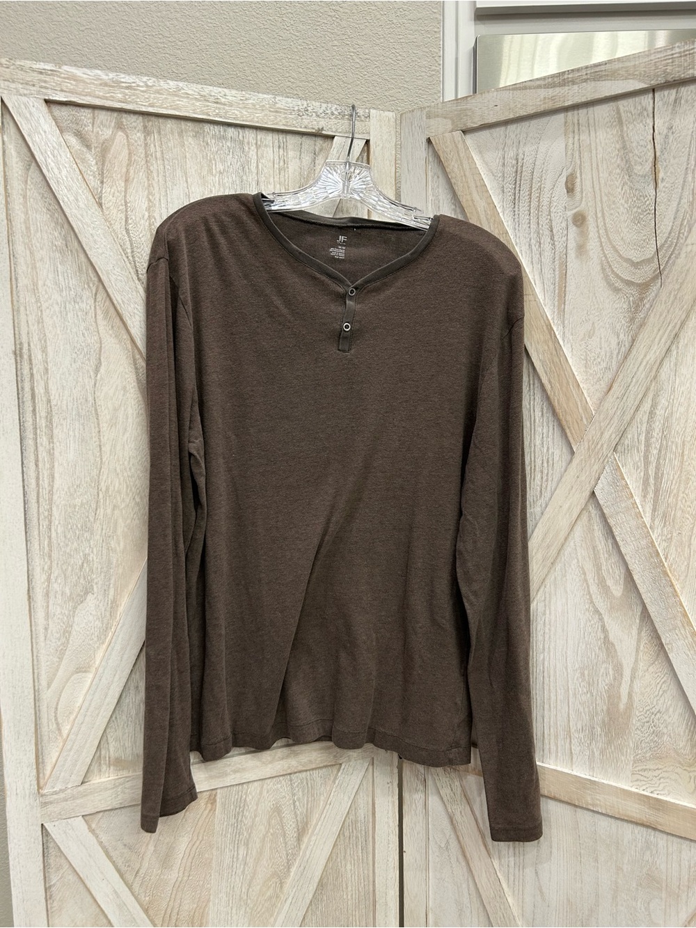 jf j.ferrar Men's Brown Long-Sleeve Henley Top